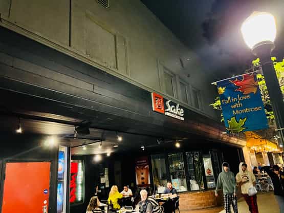Sake Sushi Bar Lounge, Montrose, CA